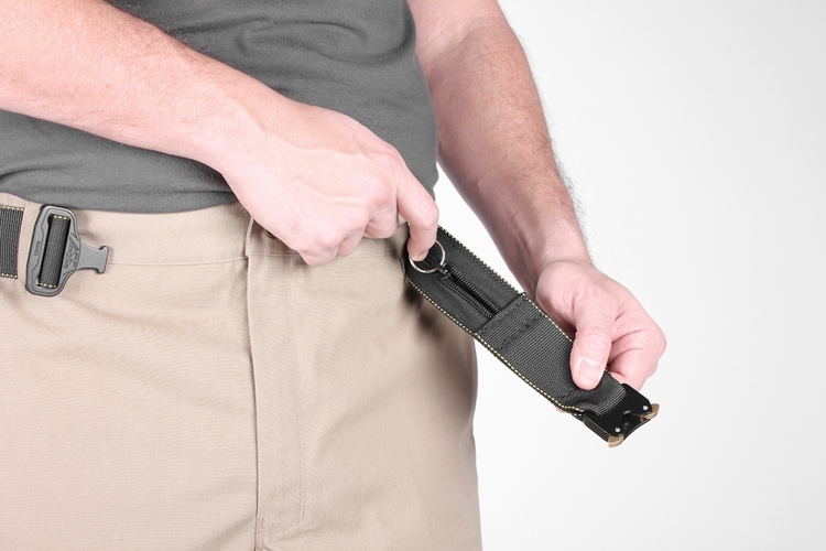 S.O. Tech RSB-L-BLK Riggers SERE Belt - Stash pocket allows you to hide escape tools